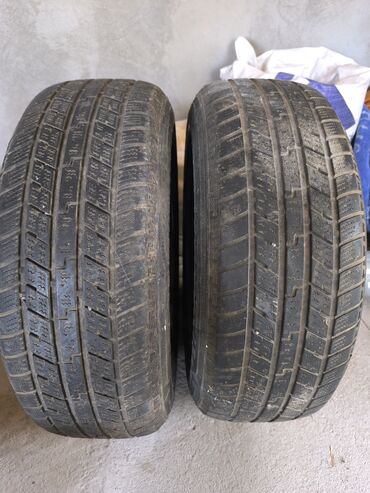 шины 235 65 r16c зимние: Продаю 15 штанпы 3 с резиной одно без