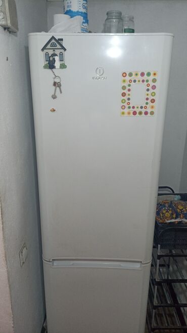 сколько стоит мотор холодильника: Холодильник Indesit, белый, с нижней морозильной камерой. Основные