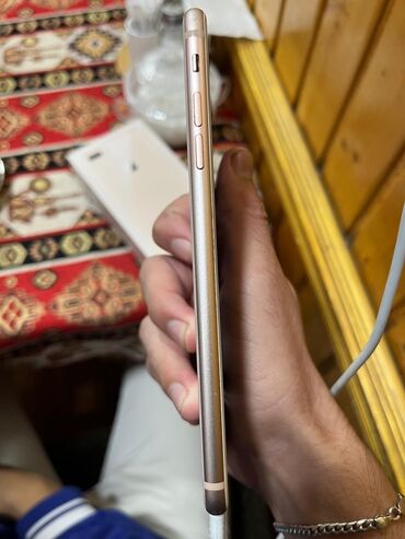 Apple iPhone: IPhone 8 Plus, 64 GB, Barmaq izi — 6