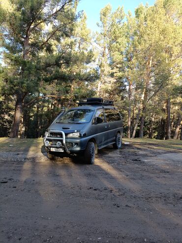 Mitsubishi: Mitsubishi Delica: 1996 г., 2.8 л, Автомат, Дизель, Минивэн