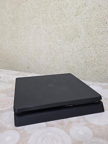 PS4 (Sony Playstation 4): Sony PlayStation 4 Slim oyun konsolu 1tlb - Model: PS4 Slim -yaddaş — 1