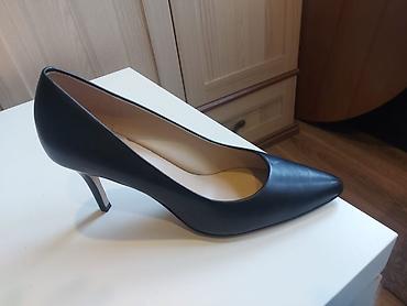 ALDO qadın tuflisi - Rəng: qara - Model: klassik “pointed-toe” (iti