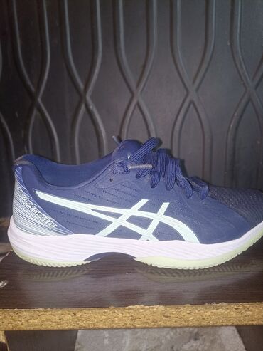 Үйгө кийилүүчү кийим: Asics original 
razmer 37 
цена. 1499