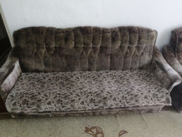 черный кожаный диван: Цвет - Серый, Б/у