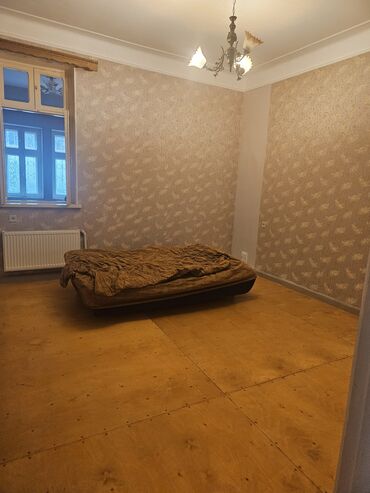 Uzunmüddətli kirayə mənzillər: Geniş planlı mənzil – klassik üslubda, hündür tavanlı və işıqlı — 5