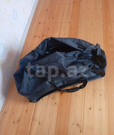 Çadırlar: Böyük ölçülü daşıma çantası - Rəng: qara - Material: suya davamlı