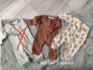 детские костюмы для танцев: Одежда для малышей. в отличном состоянии. возраст 0-6 месяцев