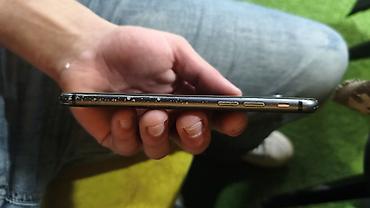 Apple iPhone: IPhone X, 64 GB, Black Titanium, Barmaq izi — 3