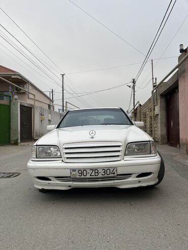 mersedes bes: Mercedes-Benz C 200: 2.2 l | 1999 il Sedan