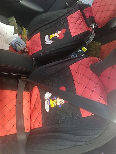 Другие автомобили: Компактный хэтчбек серебристого цвета (5 дверей). Основные — 8