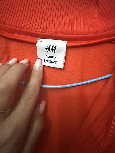 Платья: H&M Studio S/S 2022 — длинное платье/плащ-халат насыщенного — 1