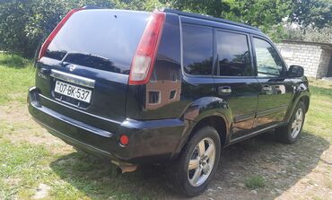 Nissan: Nissan X-Trail: 2 l | Ofrouder/SUV — 5