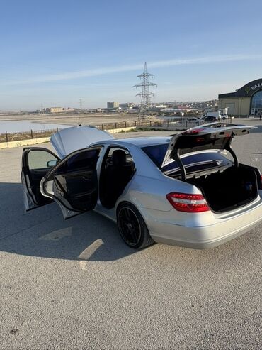 Mercedes-Benz: Mercedes-Benz E 220: 2.2 l | 2011 il Sedan -da lalafo.az — 19 Mercedes-Benz: Mercedes-Benz E 220: 2.2 l | 2011 il Sedan — 19