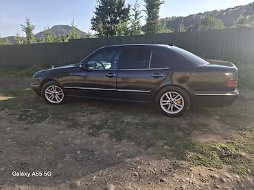 Mercedes-Benz: Mercedes‑Benz E‑Class (W210) sedan - Korpus: qara rəng, 4 qapı, xrom — 3