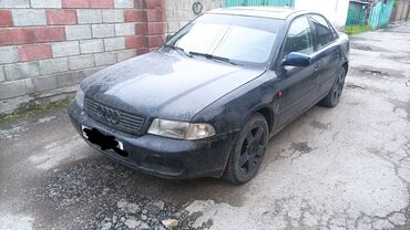 Audi A4: 1997 г., 1.8 л, Механика, Газ, Седан