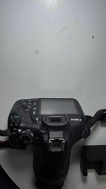 Фотоаппараты: Зеркальная камера Canon EOS 2000D с комплектом аксессуаров. Состав — 6