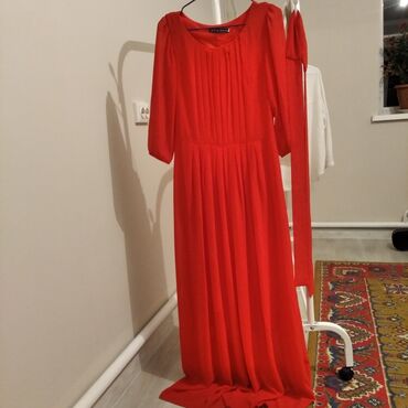 длинное красное вечернее платье: Вечернее платье, Длинная модель, С рукавами, 4XL (EU 48)