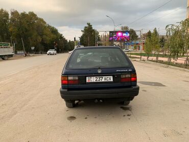 уна тетиктер: Volkswagen Passat: 1990 г., 1.8 л, Механика, Бензин, Универсал