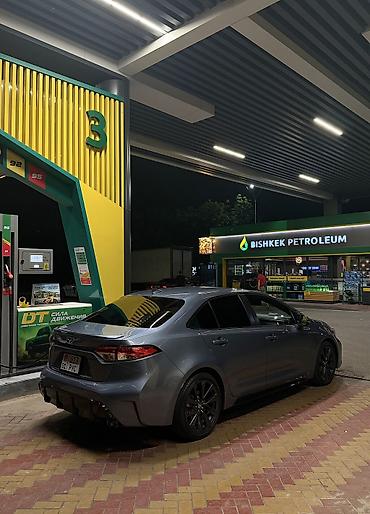 Транспорт: Toyota Corolla: 2023 г., 1.8 л, Автомат, Гибрид, Седан — 2