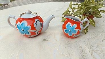 Фарфоровый чайный набор (заварочный чайник + сливочник), расписной at lalafo.kg Фарфоровый чайный набор (заварочный чайник + сливочник), расписной