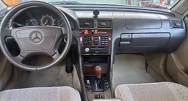 w210 led stop: Kandisoride luk isleyir.Mercedes-Benz C-Class (W202) sedan - Kuzov — 4