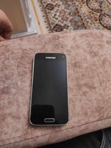 bel üçün karsetlər: Samsung Galaxy S5 Mini, 16 GB, rəng - Ağ, Barmaq izi, İki sim kartlı