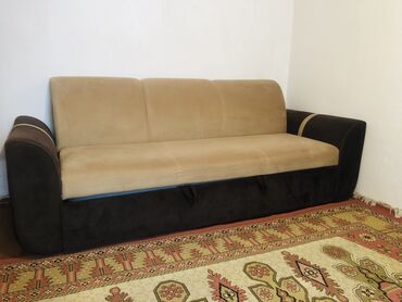 двуспальные диван: Диван-кровать, цвет - Бежевый, Б/у