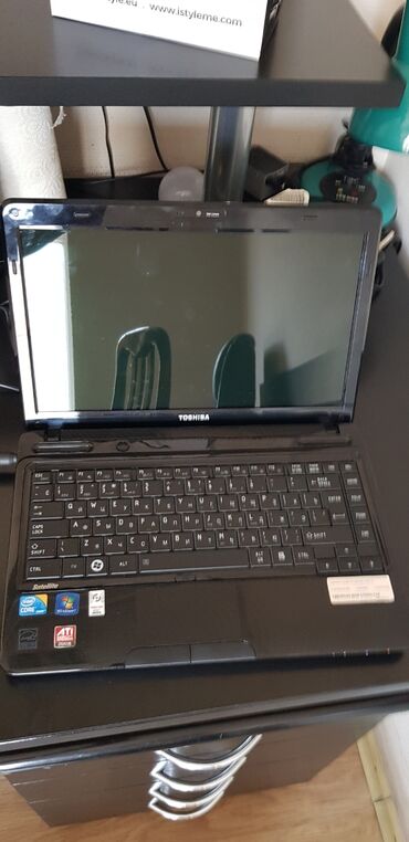 i3 4 cü nsil: İşlənmiş Toshiba, 13.3 ", AMD E-350, 256 GB, Ünvandan götürmə