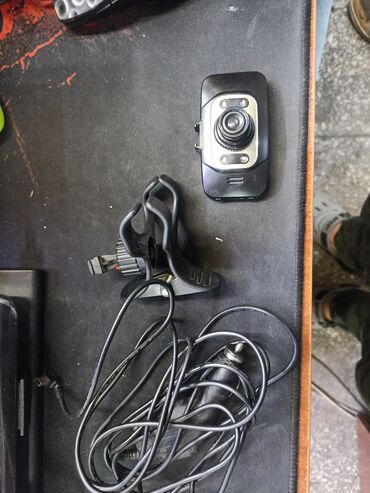 Видеорегистраторы: Видеорегистратор Б/у, На лобовое стекло, Без GPS, Без антирадара — 10