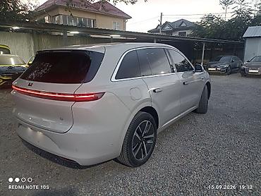 bad e5: Lixiang L6: 2024 г., 1.5 л, Автомат, Гибрид, Кроссовер — 4