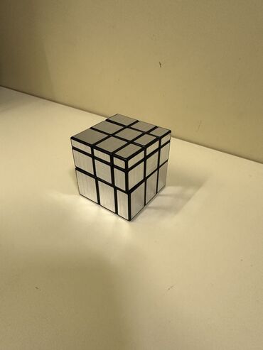 головоломка: Кубик-Рубика 3х3, 4х4
Зеркальный
Пирамидка
Скьюб
Головоломка
