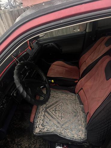 Volkswagen: Volkswagen Vento: 1993 г., 1.6 л, Механика, Бензин, Седан — 3