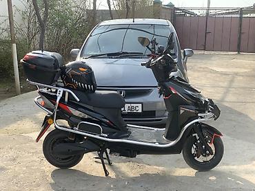 Скутеры: Скутер Skillmax, черный, с богатым комплектом освещения и туристским — 7