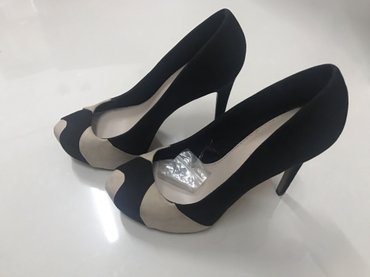женская обувь 38 размер: Туфли 38, цвет - Черный