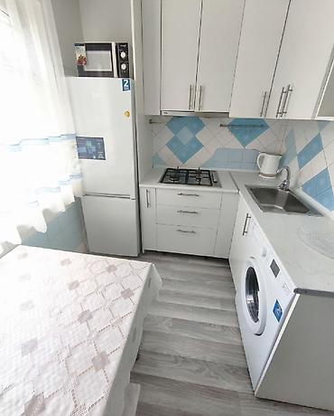 продаю квартиру район караван: 3 комнаты, 56 м², Ата-Тюрк парк 104 серия, 2 этаж, Косметический ремонт — 2