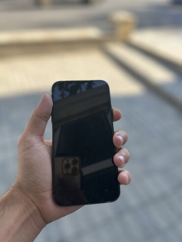 iphone 12 pro max islenmis qiymeti: IPhone 11, 64 GB, Qara, Face ID