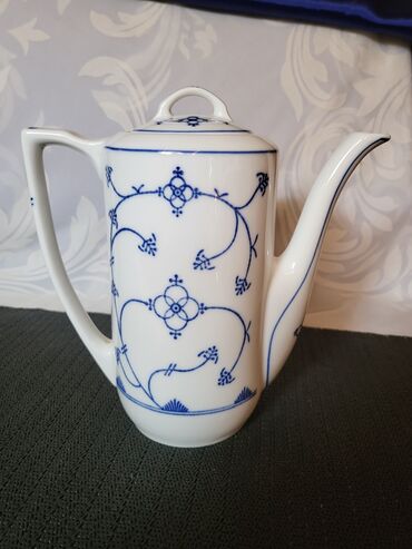 Čajnici: Nov bokal Jager Eisenberg original blue 9 god. Porcelanski na lalafo.rs — 6 Čajnici: Nov bokal Jager Eisenberg original blue 9 god. Porcelanski — 6