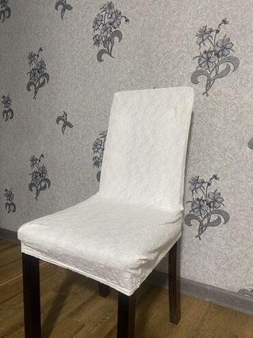 Текстиль: Чехлы для стульев 
Одна шт. 250 сом
Имеется 8 шт