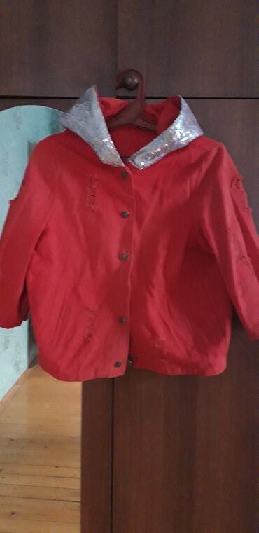 l uecuen qirmizi sap: Женская куртка L (EU 40), цвет - Красный