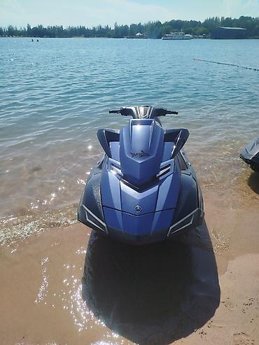 Водный транспорт: Гидроцикл Yamaha (с регистрационным номером КИИ 19-40) синего цвета — 1