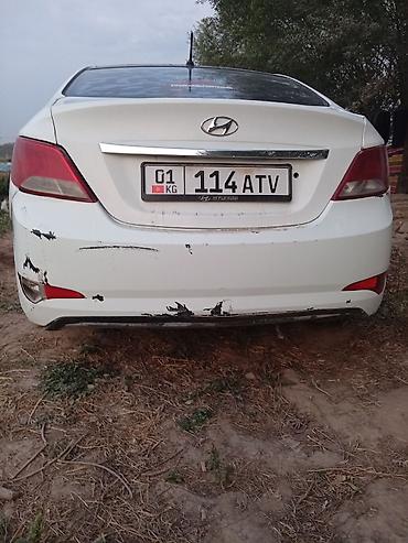 byd son: Hyundai Solaris: 2015 г., 1.6 л, Автомат, Газ, Седан — 4