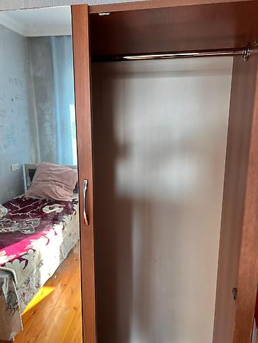 2 ci perde: İşlənmiş, 2 qapılı, Güzgülü, Qəhvəyi, Açılan, Düz dolab — 2