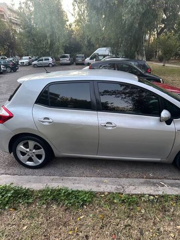 Toyota: Toyota Auris: 1.8 l. | 2011 έ. Χάτσμπακ — 4