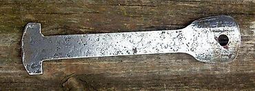 Ostali antikviteti: Stara saračka alatka. Stara saračka alatka. Ručni rad. Teška, masivna — 4