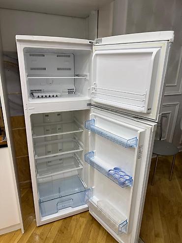 Soyuducular: BEKO iki kameralı soyuducu - Üst kamera: dondurucu bölmə, rəf və buz — 2