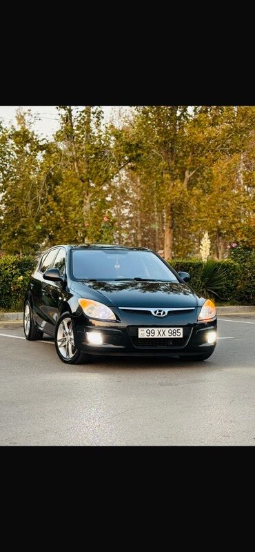 Hyundai: Hyundai i30, qara rəng, 5 qapılı hatchback. Mühərrik və yürüş - CRDi — 14