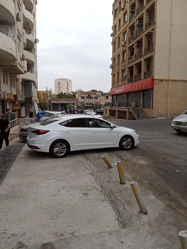 Ofislər: İcarəyə Obyekt – İdeal Yer! Ünvan: Xırdalan şəhəri, H. Əliyev — 6