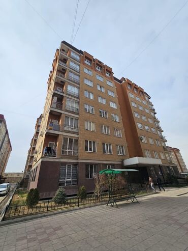 продам 2 комнатную квартиру в бишкеке 2018: 3 комнаты, 85 м², Индивидуалка, 8 этаж, Косметический ремонт