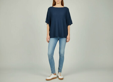 Swetry: Sweter damski, rozmiar One size