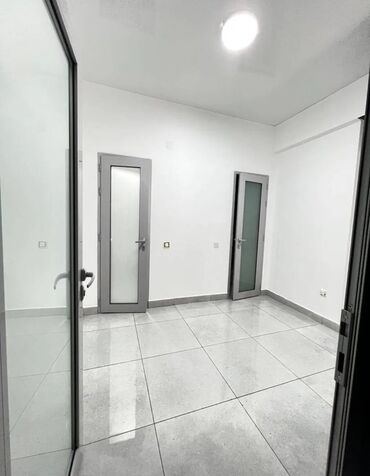 Офисы: Сдаю Офис, 170 м², В жилом комплексе, С отдельной кухней, С системой безопасности, С отдельным входом — 17